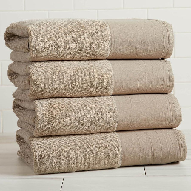Great Bay Home Light Grey Bath Towel Set - Ultra-Soft 100% Cotton, Linen Like Border Design - 4 Bath Towels (54" x 30") - Absorbent, Quick-Dry, Lightweight Bathroom Towels