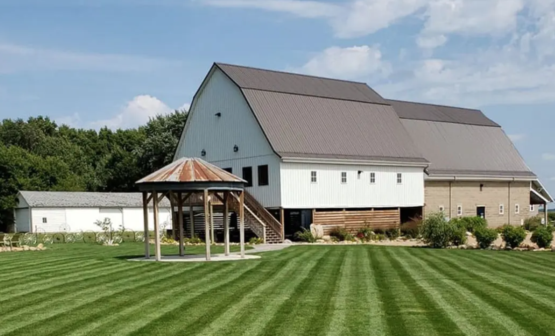 The Wedding Website of Nicole Meiers and Christopher Banek