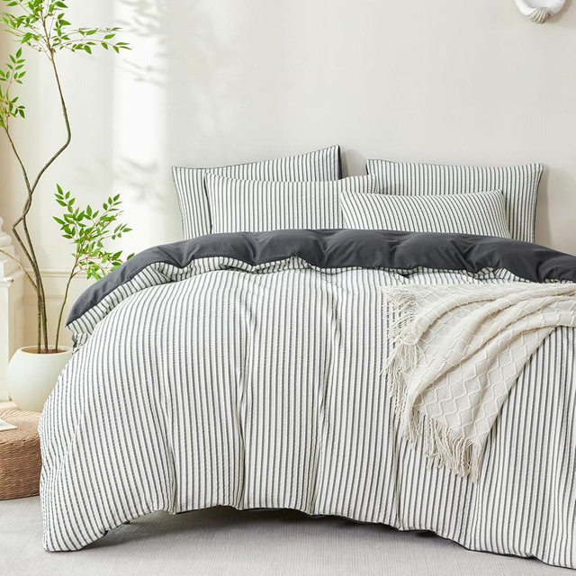 BUPIRD Dark Grey Comforter Set Queen Size Striped Soft Washed Microfiber Jacquard 3 Pieces Striped Bedding Sets Dark Grey White Comforter Queen for All Seasons and 2 Pillowcases Comfort Breathable