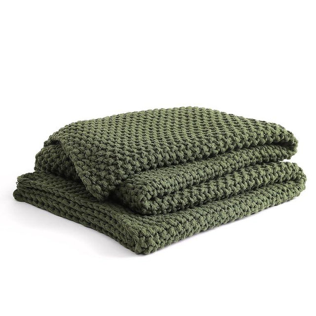 YnM Chunky Cotton Knit Throw Blanket, Cable Knit Throws for Bed Couch Sofa, Comfy & Relaxing, Decorative Piece for Farmhouse Modern Boho Rustic Scandinavian Chic Vibe, Pine Green 50x60 Inches