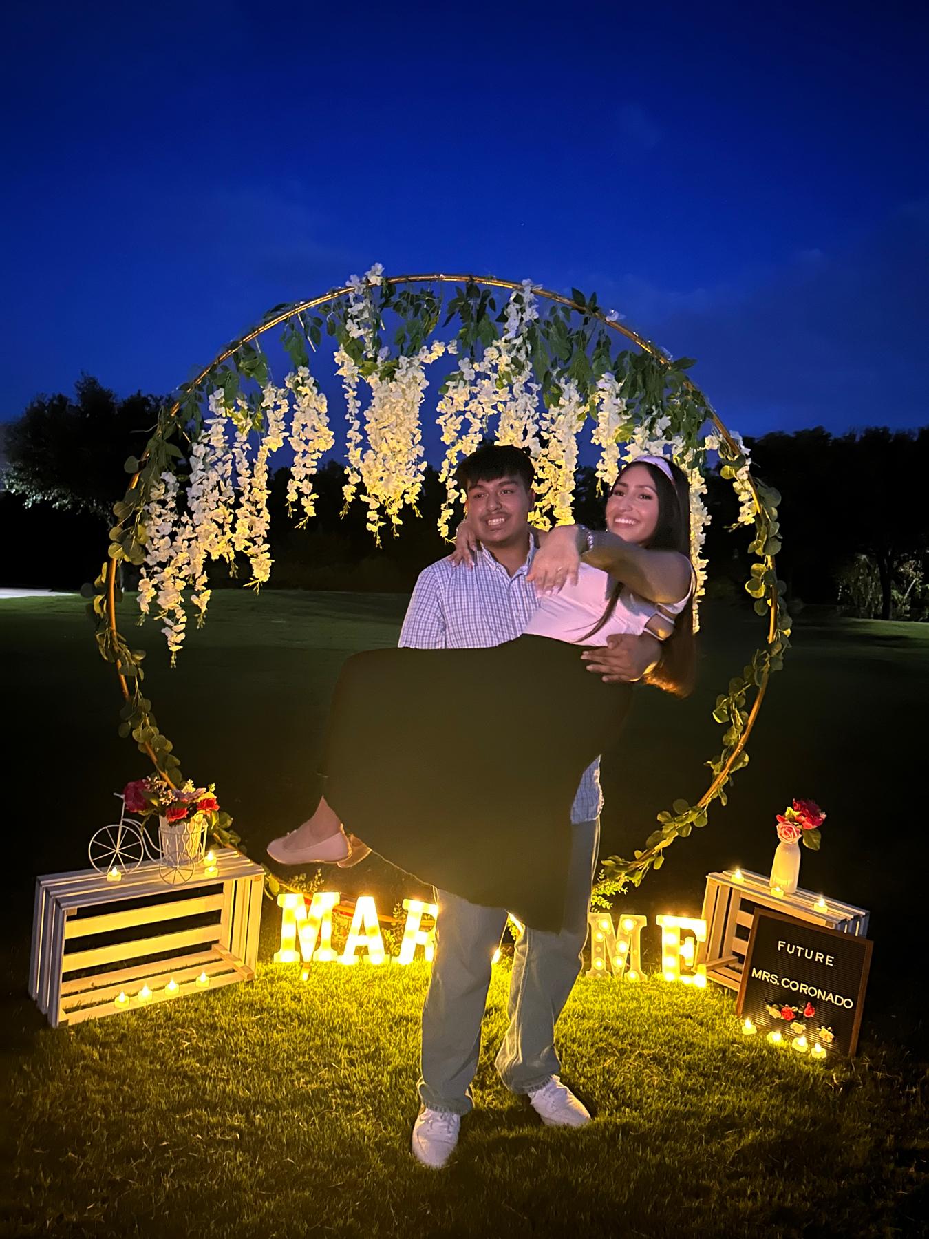 Give the people what they want!! A picture of the couple with the mesmerizing ring.