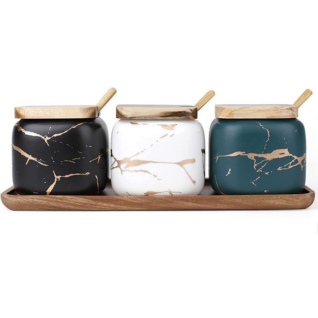 Dicunoy Set of 3 Porcelain Condiment Pots, Ceramic 12 oz Sugar Salt Jar with Wooden Lids, Marble Square Seasoning Container with Spoons and Tray, Sugar Bowl for Home and Kitchen