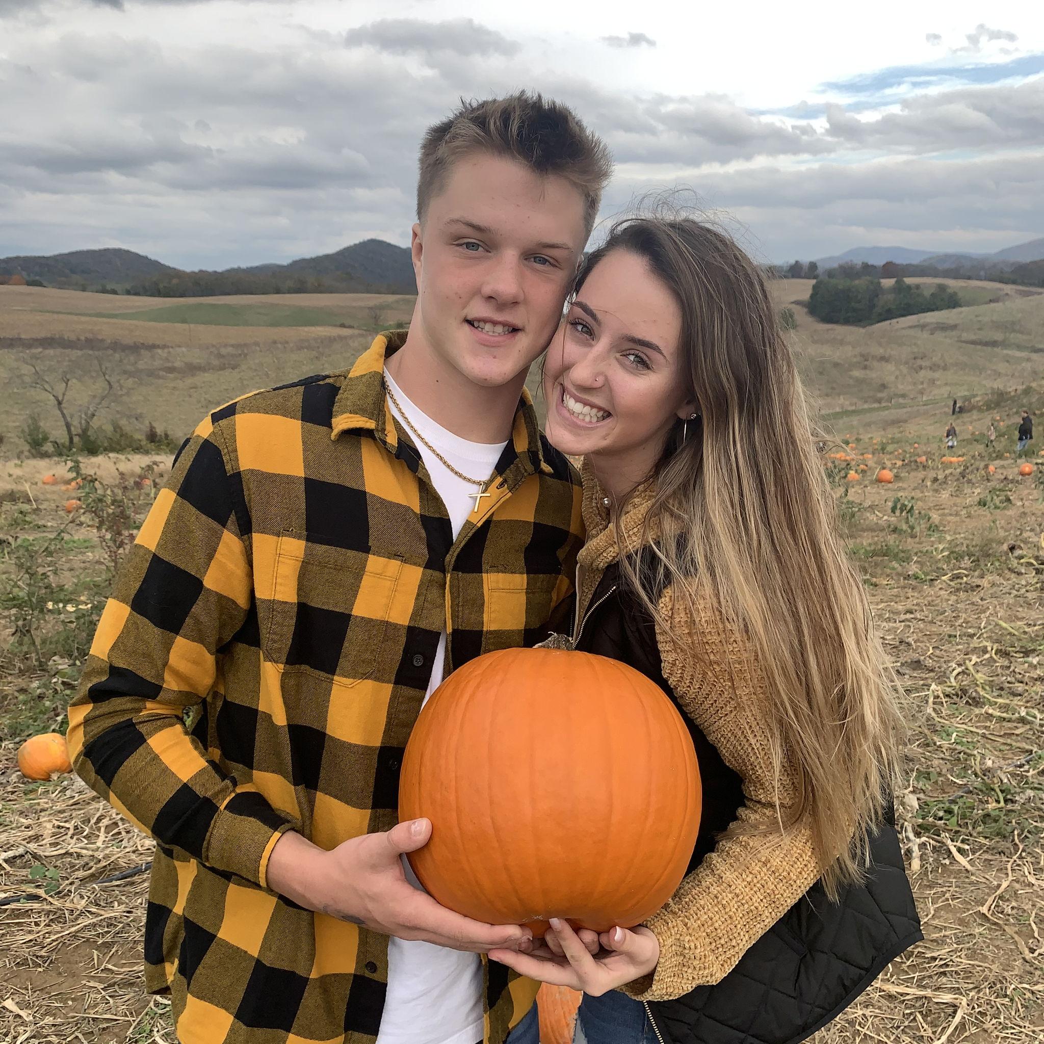 10/26/2019 First time at the Pumpkin Patch! 🍂