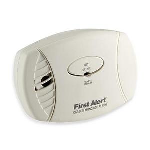 First Alert® CO605 Carbon Monoxide Alarm with Battery Backup