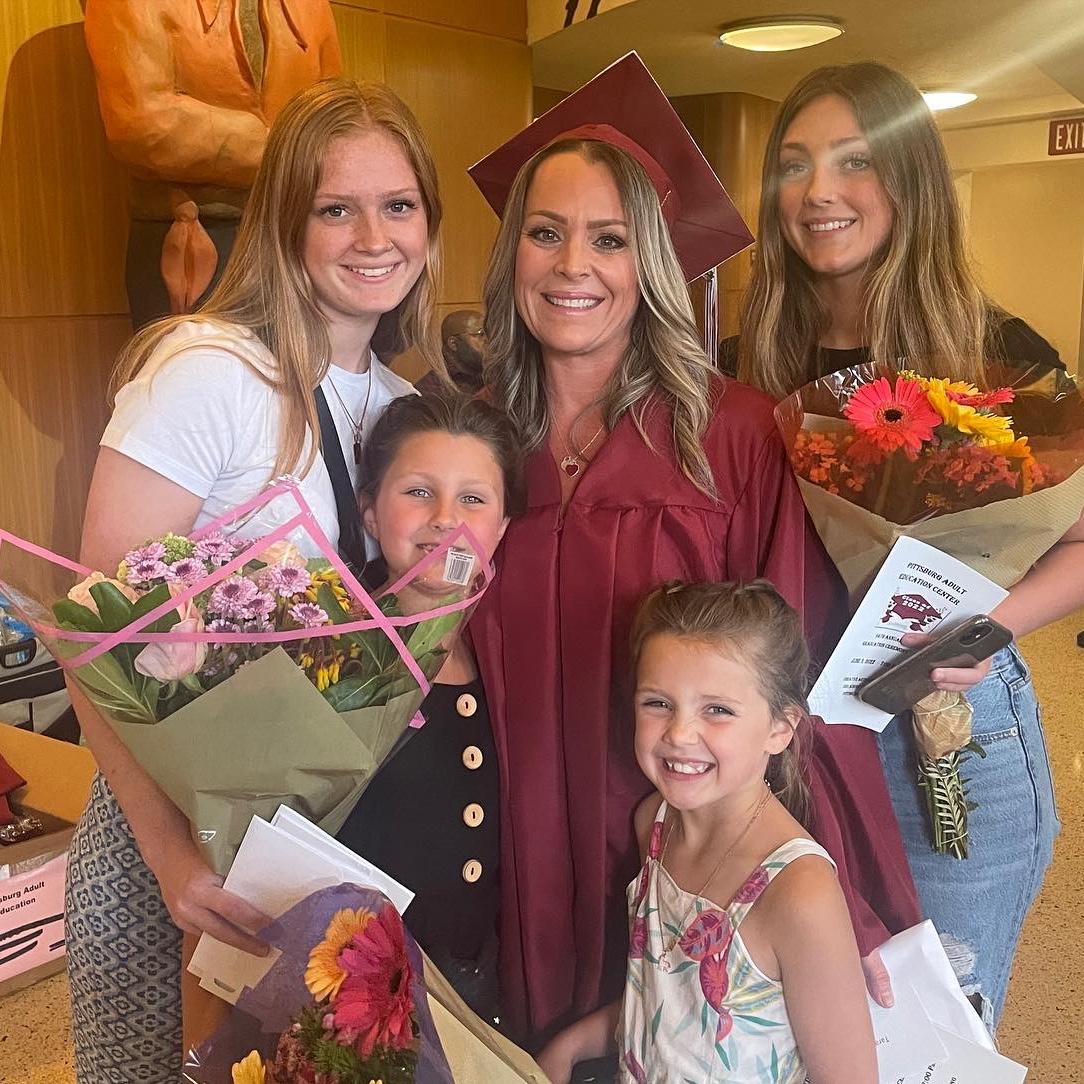 And Tara had 4 beautiful daughters..Kylie, McKenzie, Aubree, and Morgan....