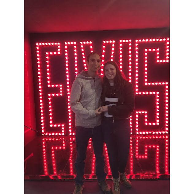 Daniel knows how Amanda is such a fan of Elvis, so he took her to Graceland in Tennessee!