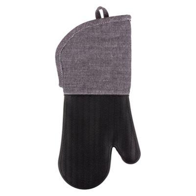 Our Table™ Select Silicone Oven Mitt in Haute Red