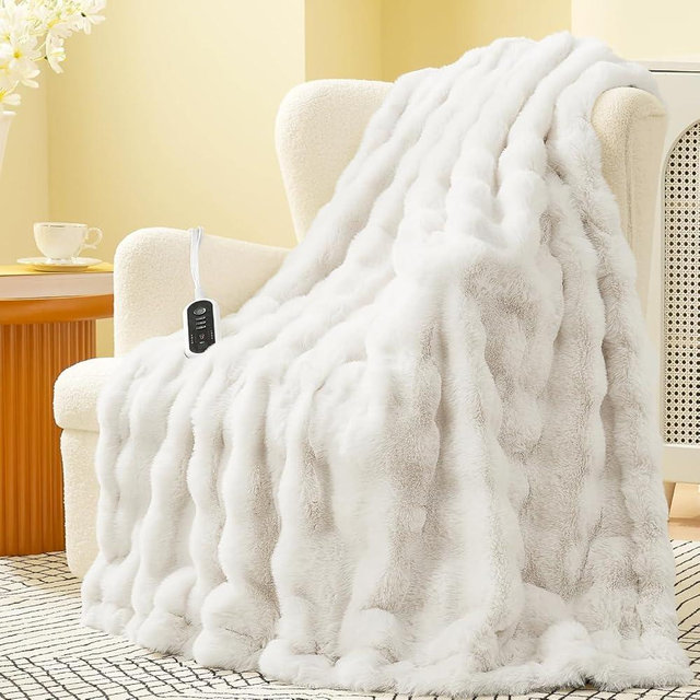 Amélie Home Heated Bubble Faux Fur Blanket Electric - 50"x60" Heating Blanket Throw 2/4/6/8 Hours Auto-Off 8 Heat Level Over-Heat Protection Electric ETL Certification Beige/Off White