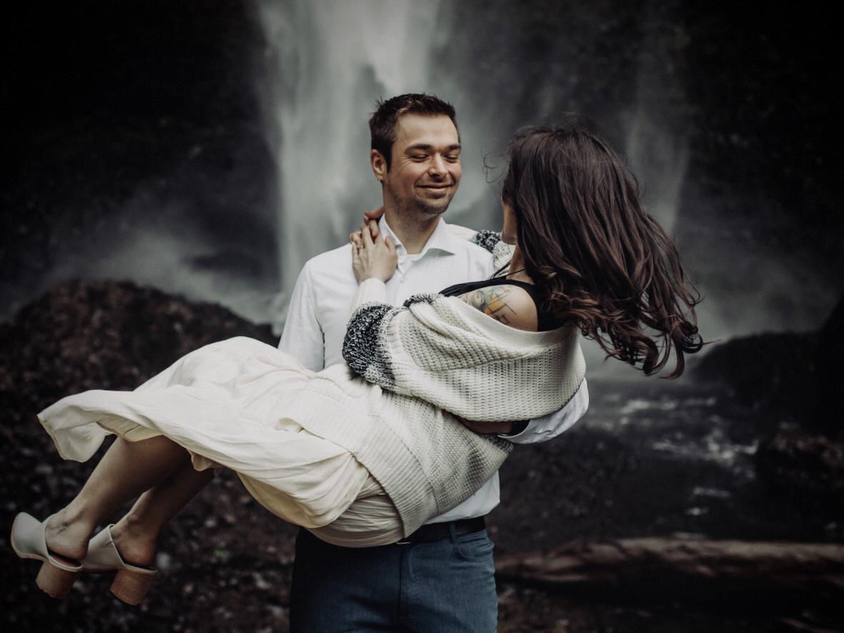 The Wedding Website of Kate Lucas and Morgan Hufford