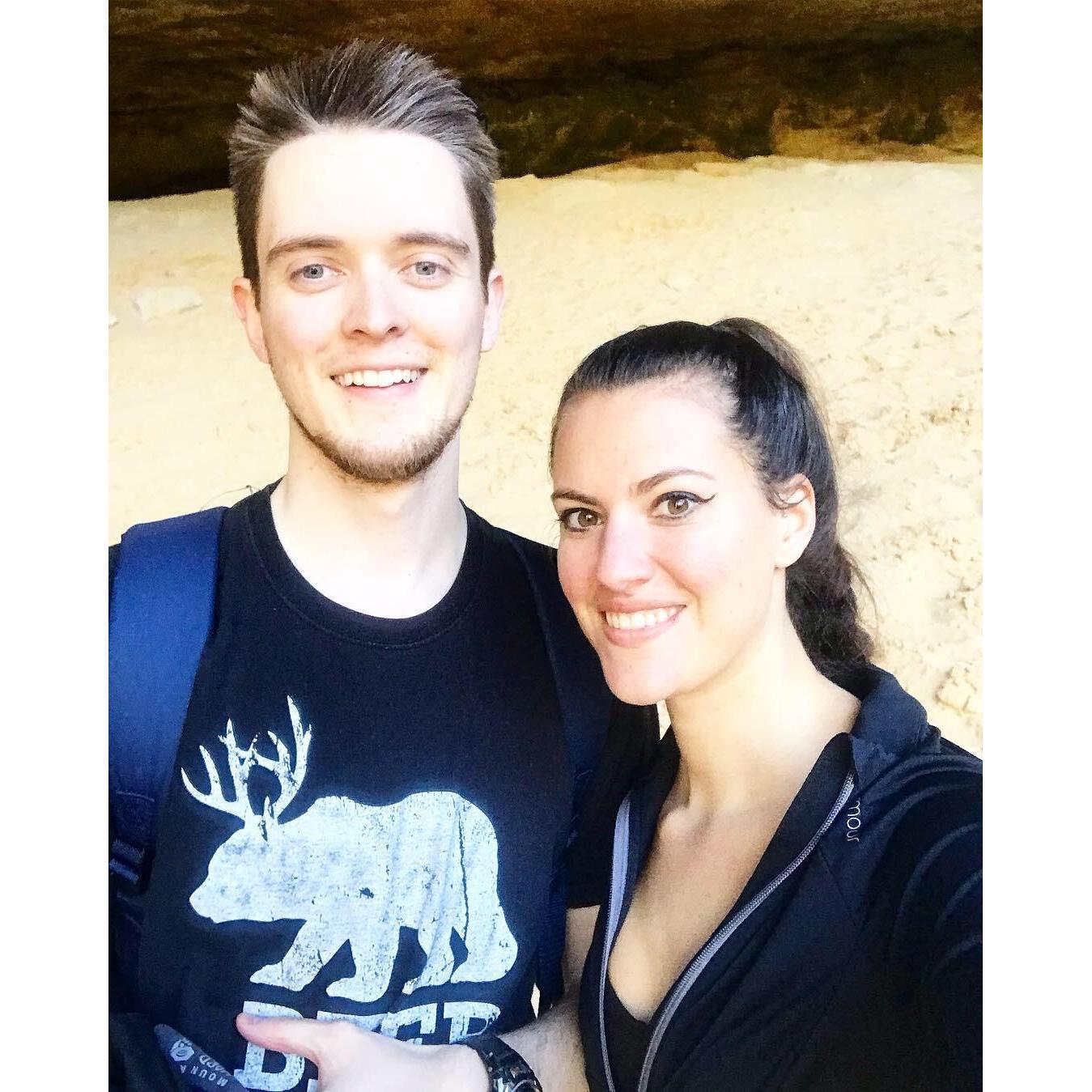 Hiking the Sand Caves in Virginia