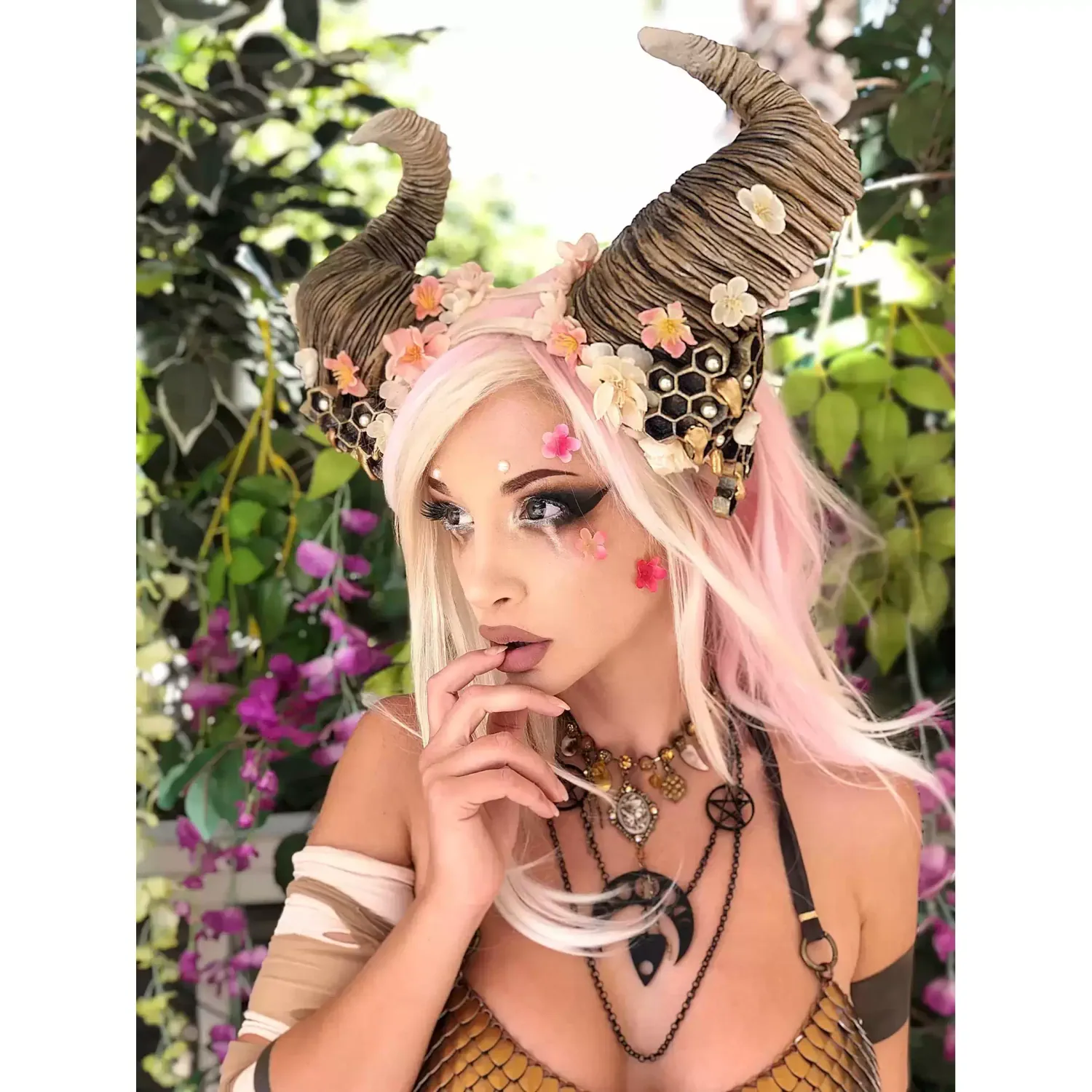 Apiary Horns