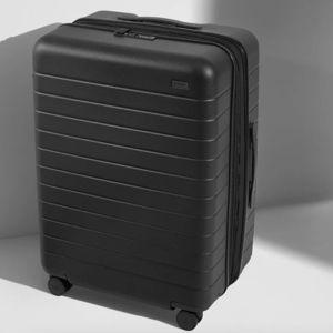 Expandable Medium Suitcases: Black | Away