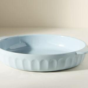The Latte Stoneware Pie Dish: Amelie Edition