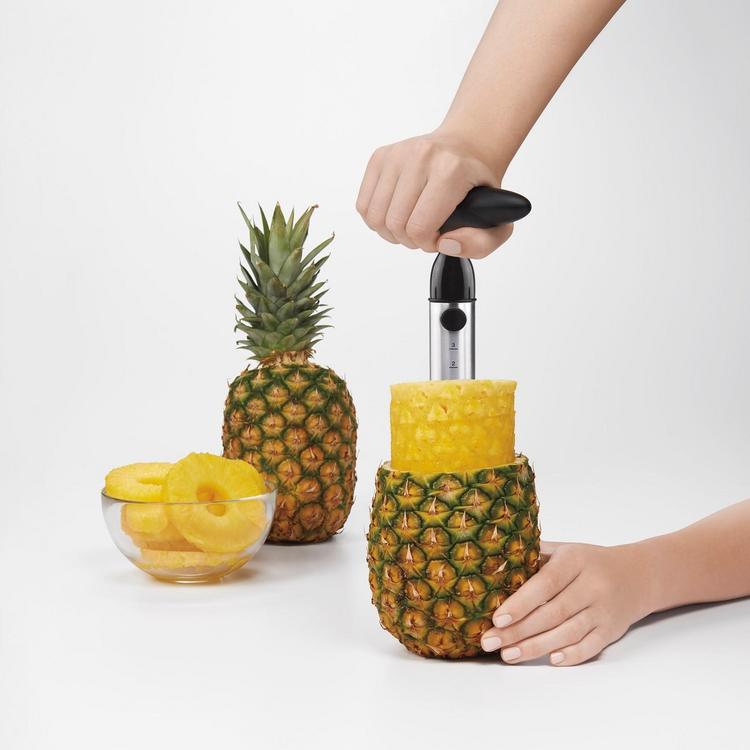 Sur La Table Pineapple Corer and Slicer, Yellow