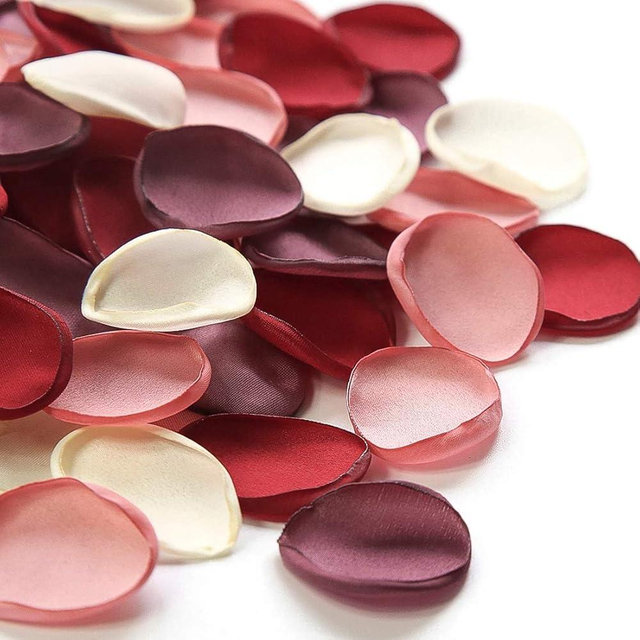 Floroom 300pcs Rose Petals Red Fake Faux Silk Flower Petals for Wedding Flower Girl Basket Aisle Scatter Sweetheart Table Centerpieces Party Confetti Bridal Shower Romantic Night Home Decoration