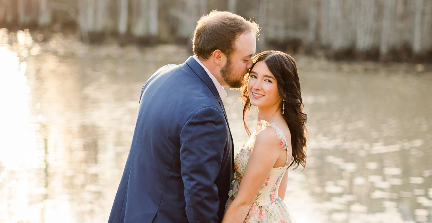 The Wedding Website of Madison Williams and Gavin Knight