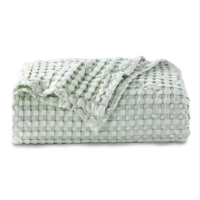 Bedsure 50% Cotton 50% Bamboo Blanket, Waffle Weave Blanket for Couch/Bed, Soft Lightweight Blanket for All Season(King/California King Size, 104"x90", Green)