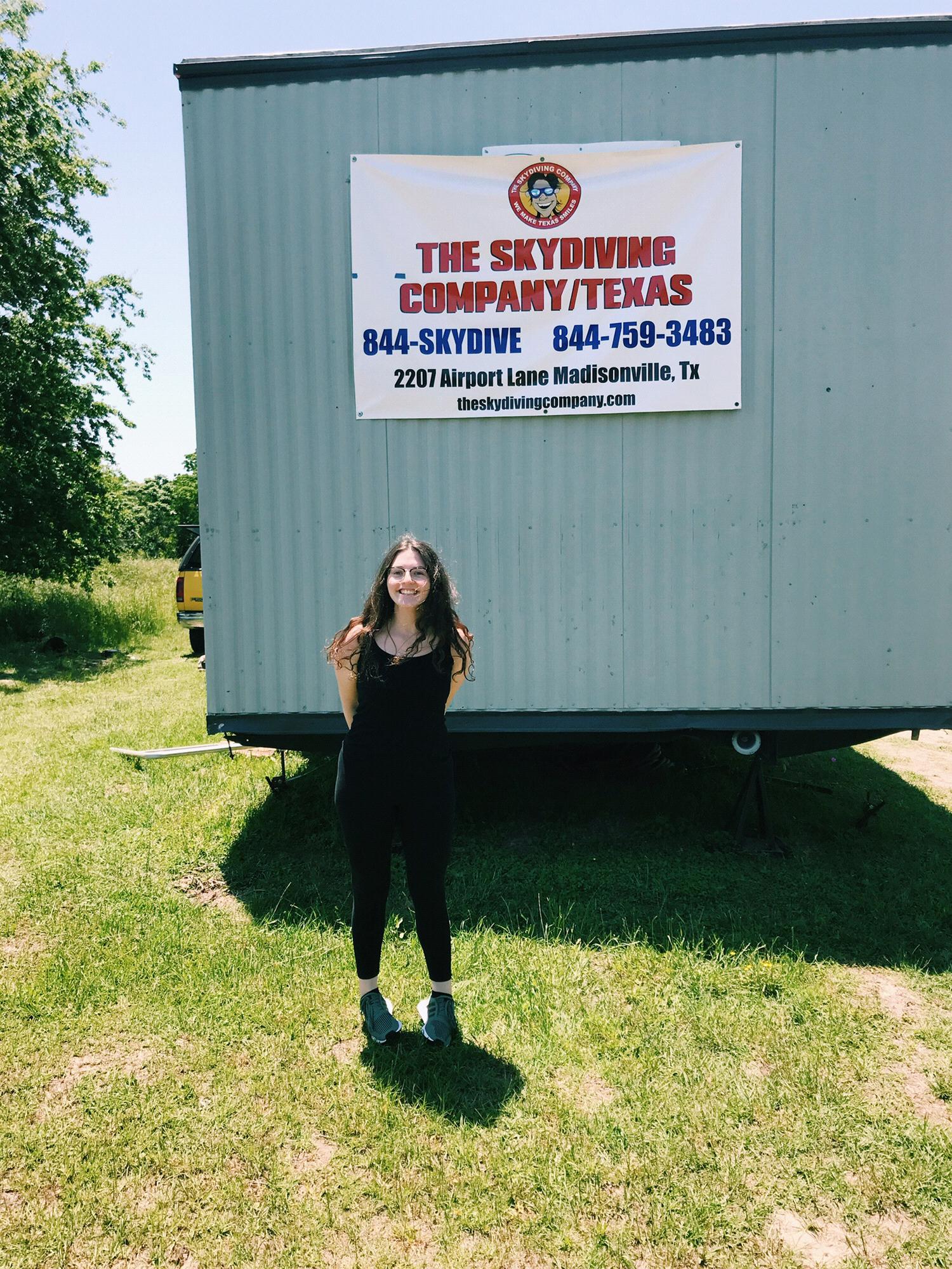 A photo from the day that Benjamin took me skydiving! (2018)