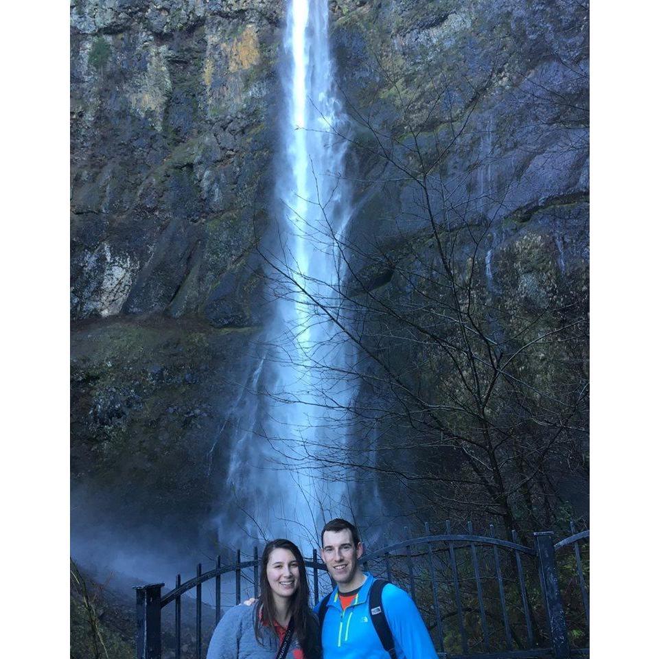Chasing waterfalls in Oregon at Multnomah Falls...