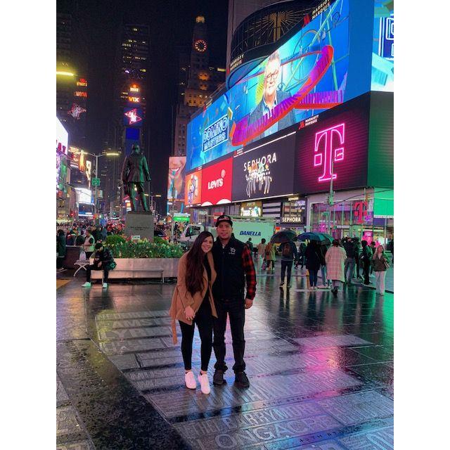 En Time Square, NYC. Ese fue nuestro primer viaje a distancia de casa.