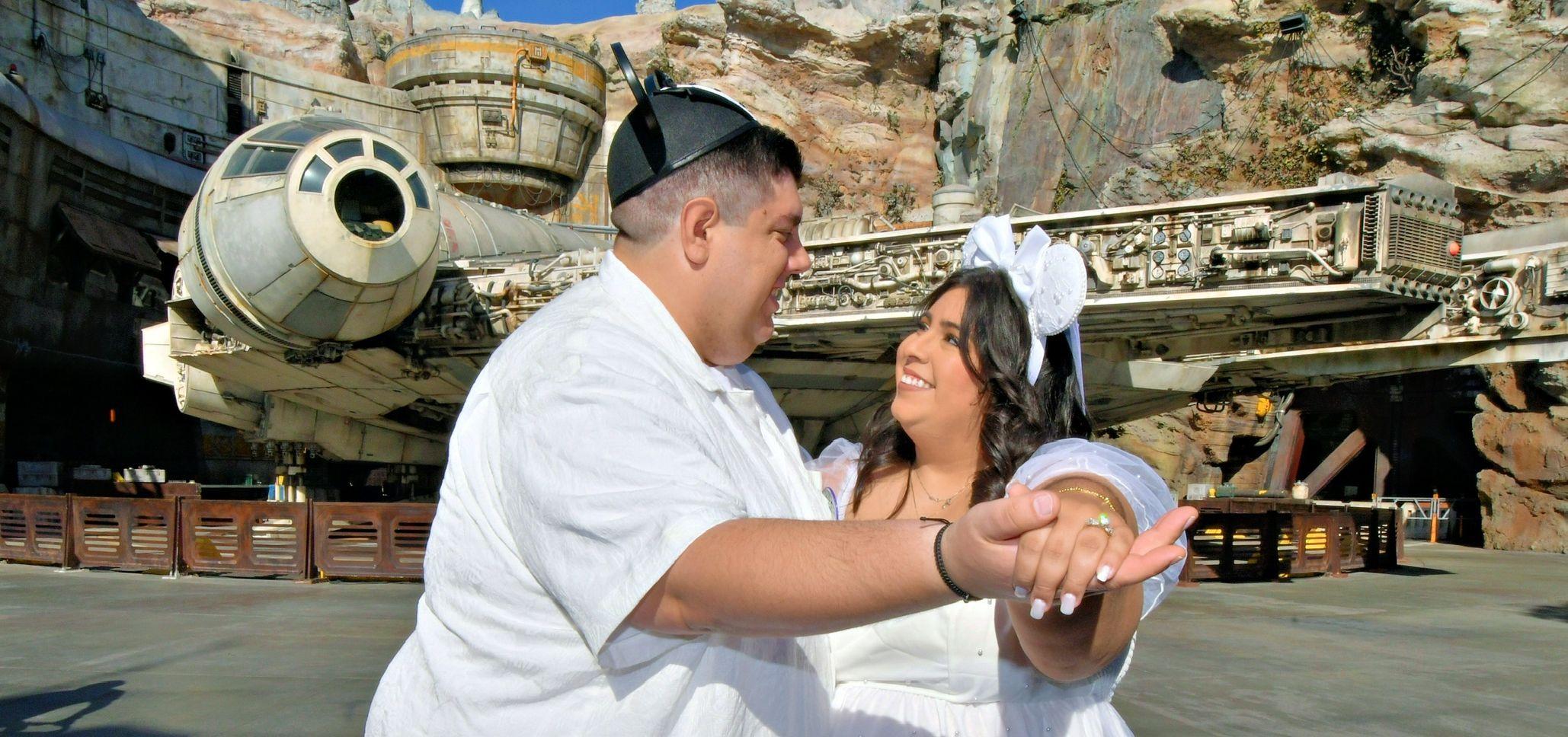 The Wedding Website of Elizabeth Lloyd and Andrew Yepez