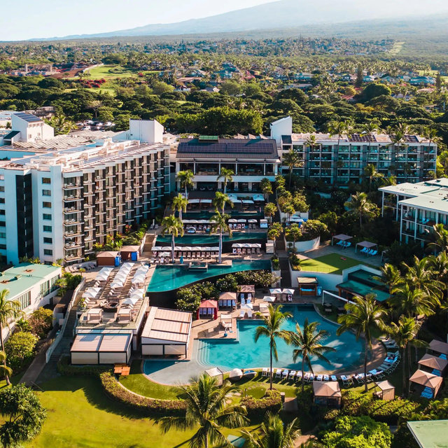 Honeymoon Resort in Maui