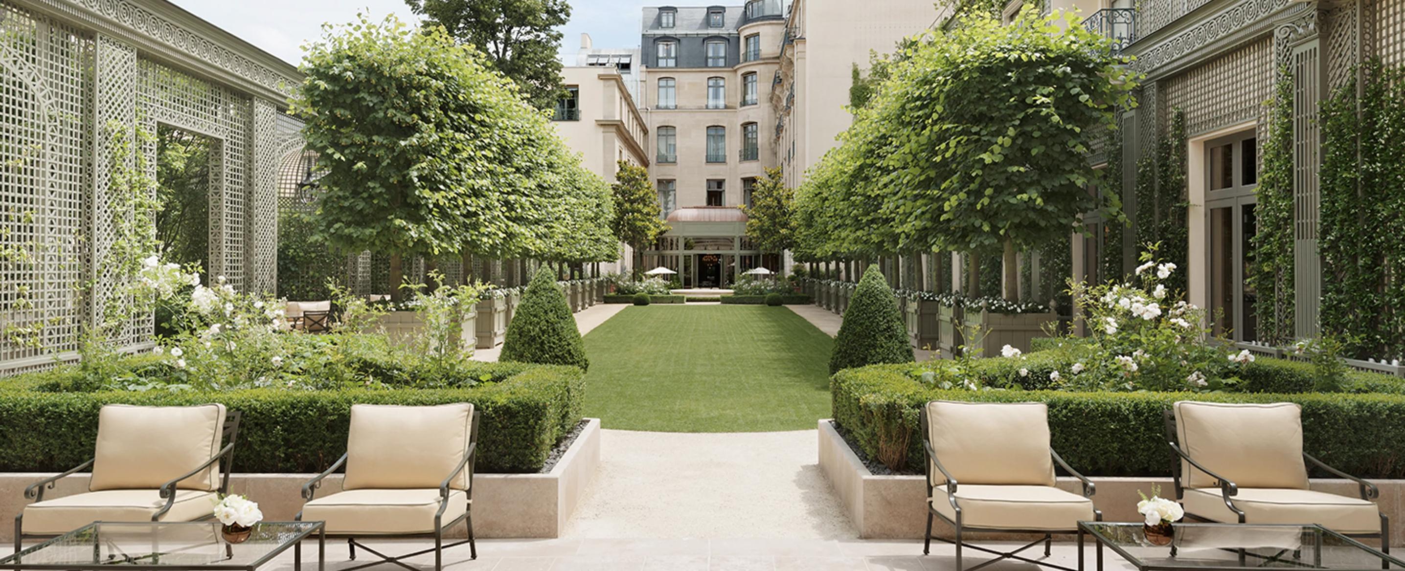 The Wedding Website of Nina Eigenblut and Brandon Dake