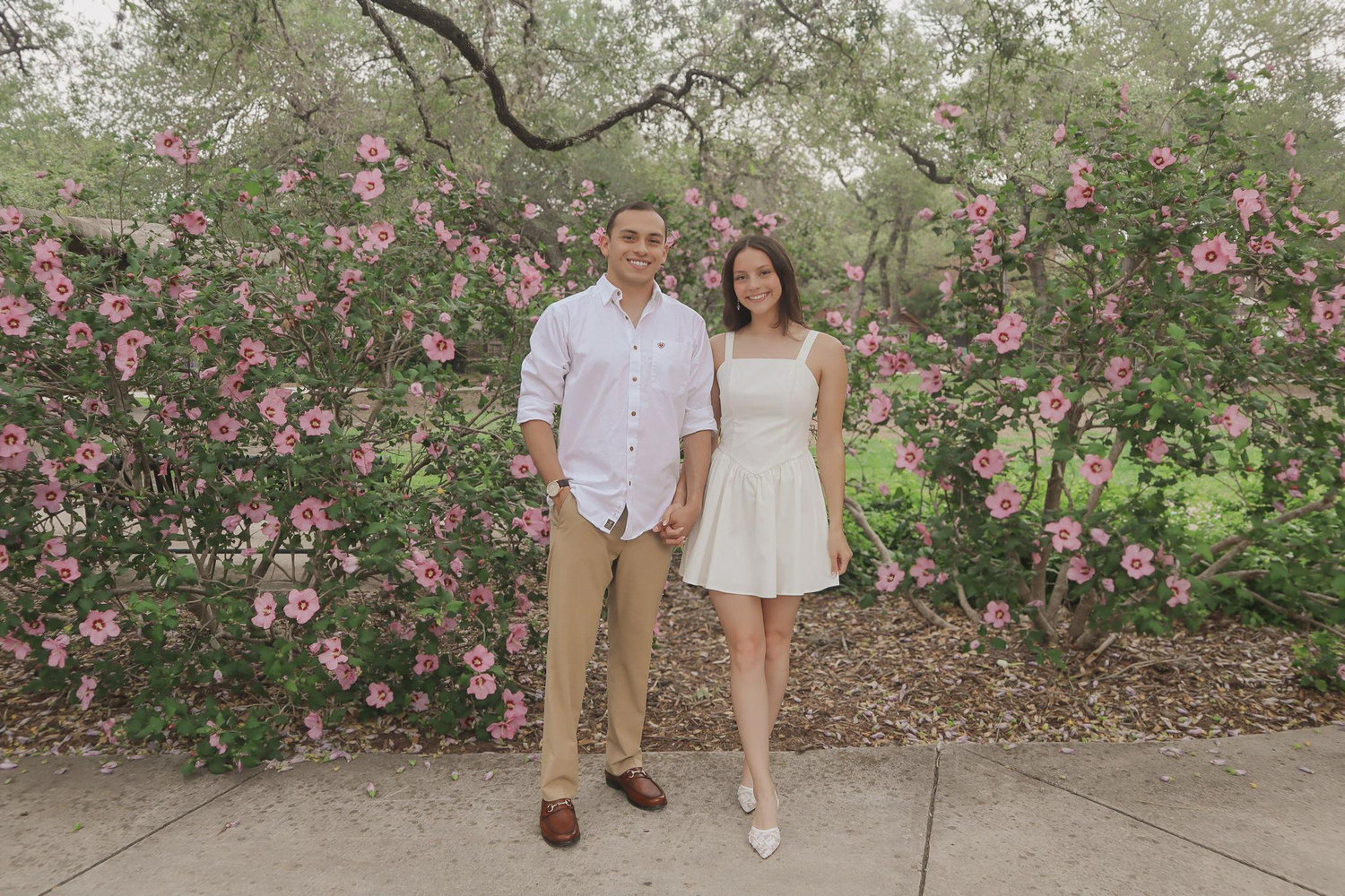 The Wedding Website of Hope Powell and Noah Flores