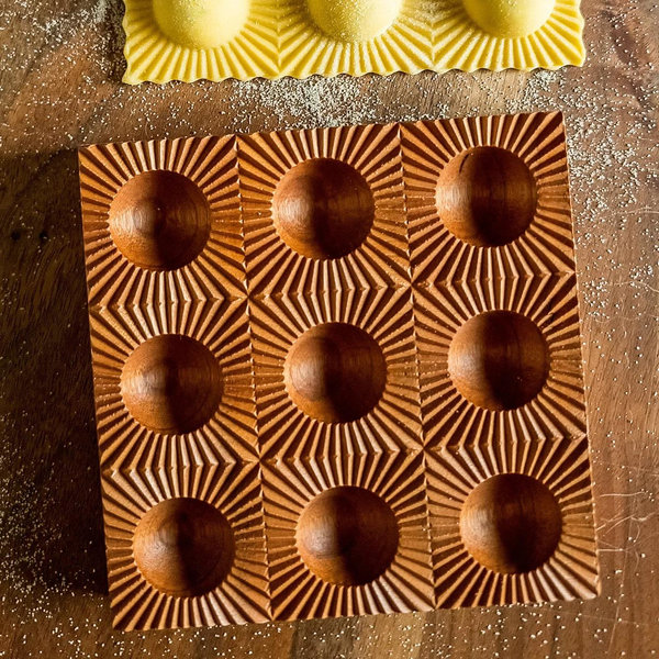 john francis designs — Sunburst Ravioletti