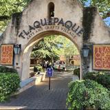 Tlaquepaque Arts & Shopping Village