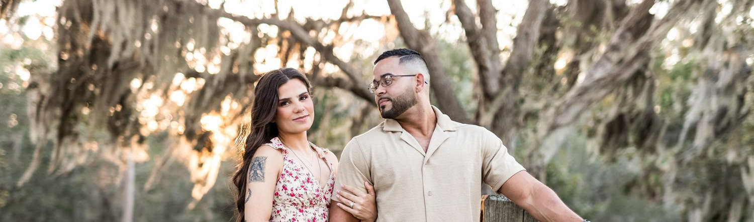 The Wedding Website of Miguel . and Laura .