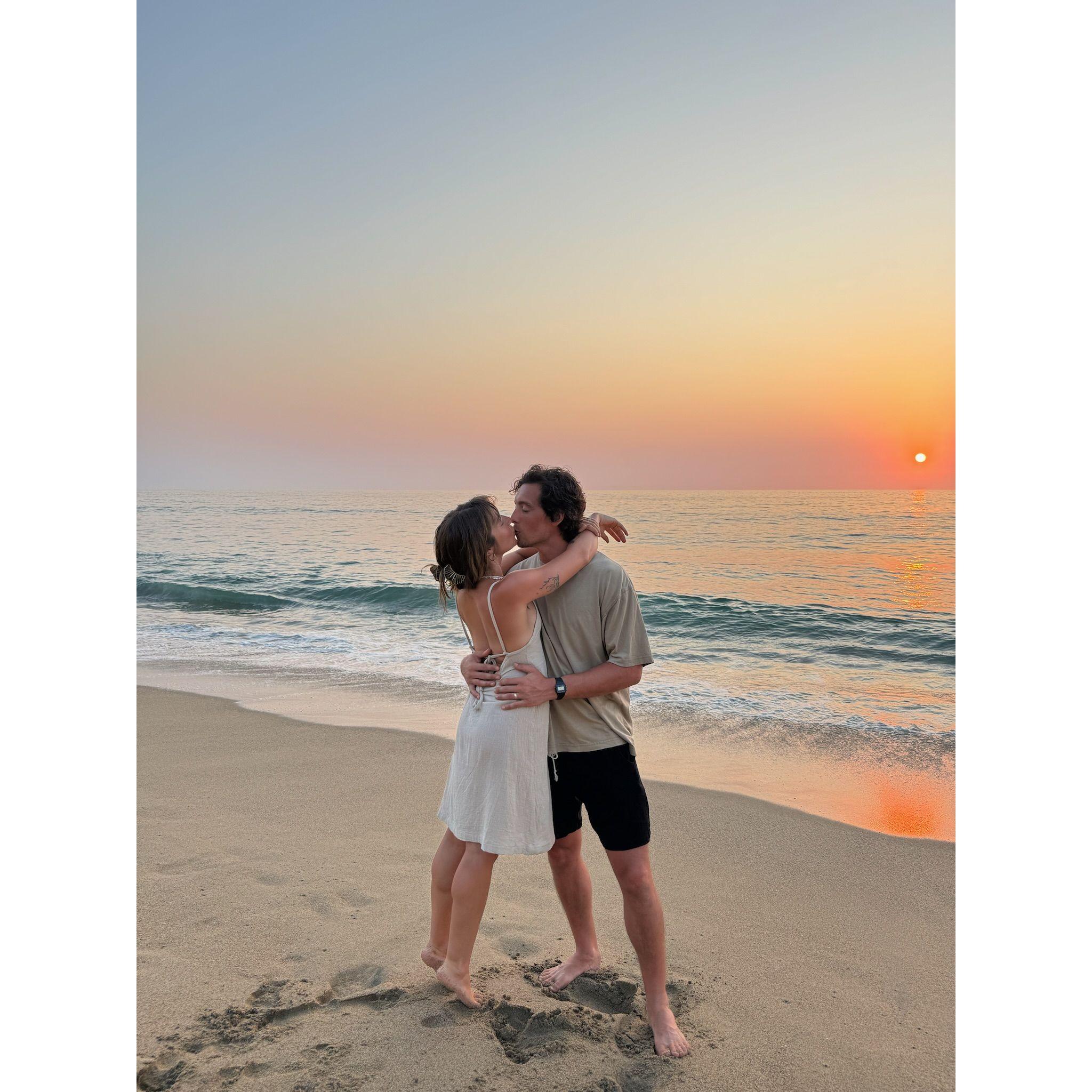 A sunset on Playa San Pancho!!! Where we will all be together soon Xx