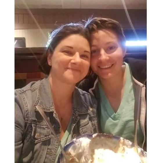 Remember when they accidently wore the same outfit on a date to Red Lobster? Then after stuffing themselves with shrimp and cheddar bay biscuits, they still ordered the biggest ice cream sundae ever?