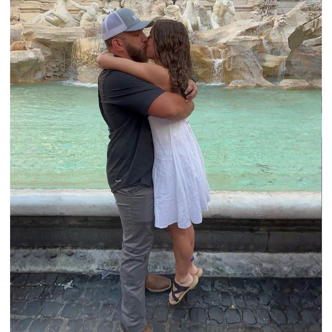 The Trevi Fountain in Roma will have a very special place in our hearts 🥰