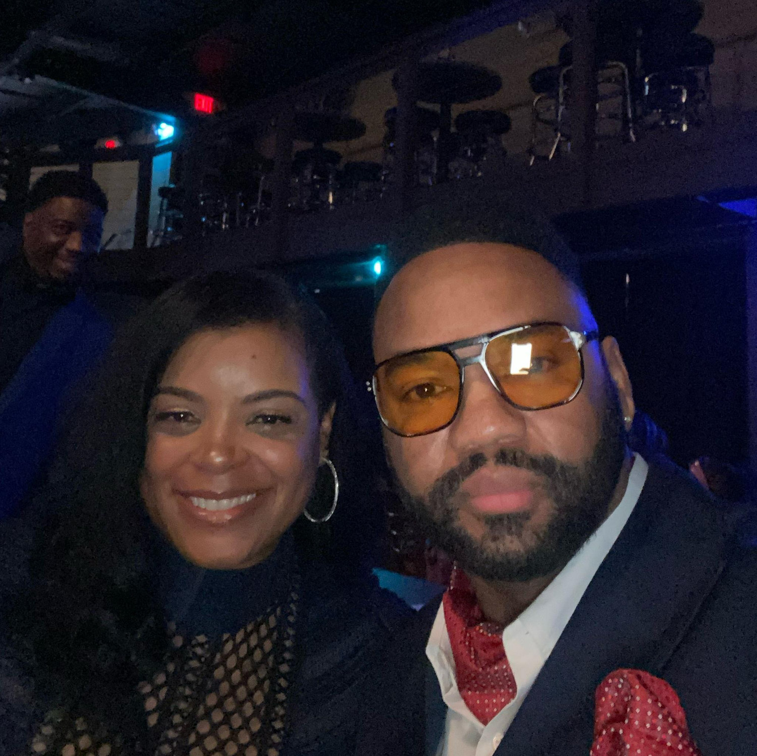 A photobomb Crisis