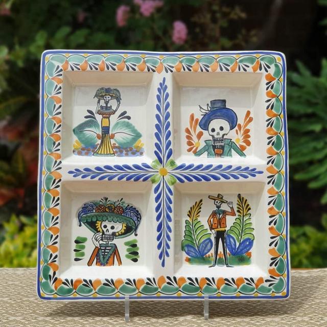 Catrina Square Tray w/4 Division