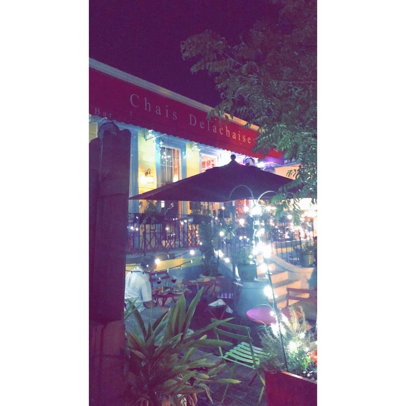 This cute little french restaurant was were Will mustered up the strength to pop the question. Very fitting for a cultured man like him ;)
