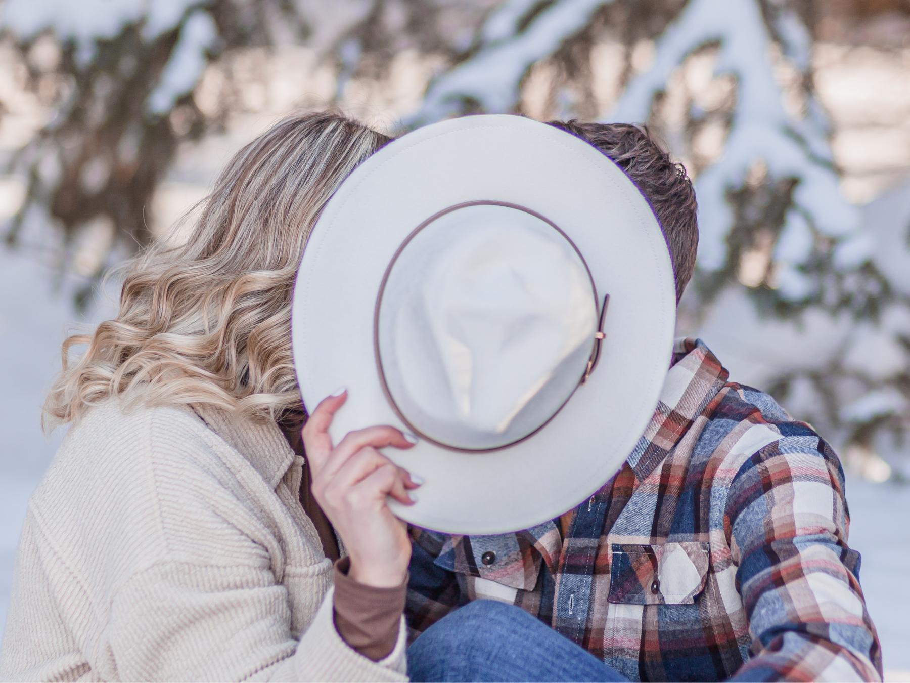 The Wedding Website of Renee Roberts and Leo Van Beck