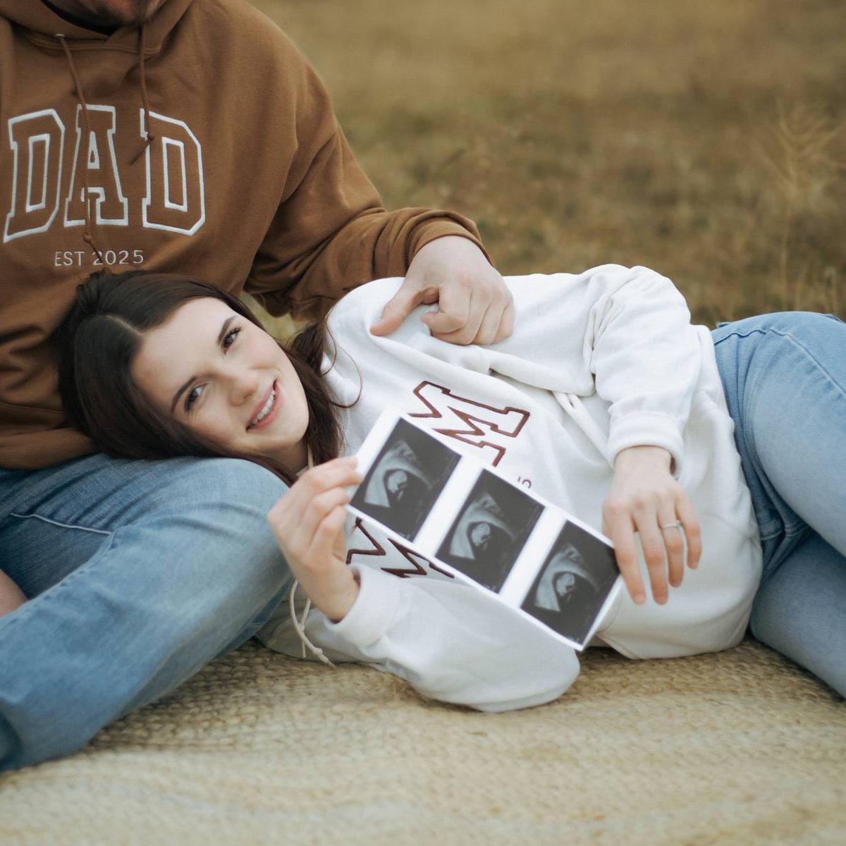 Pregnancy Announcement Photos!