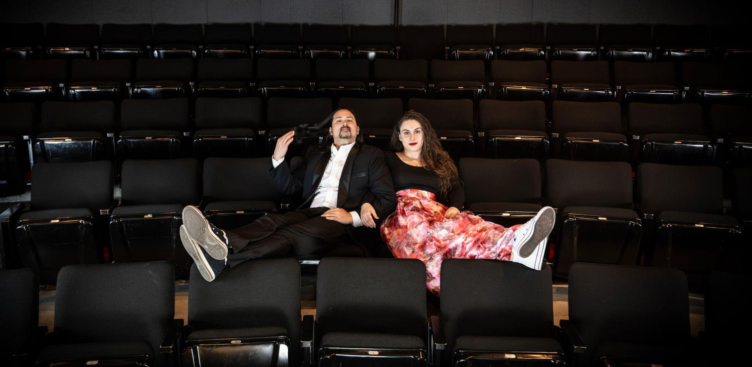 The Wedding Website of Renée Torchio MacDonald and Jono Eiland
