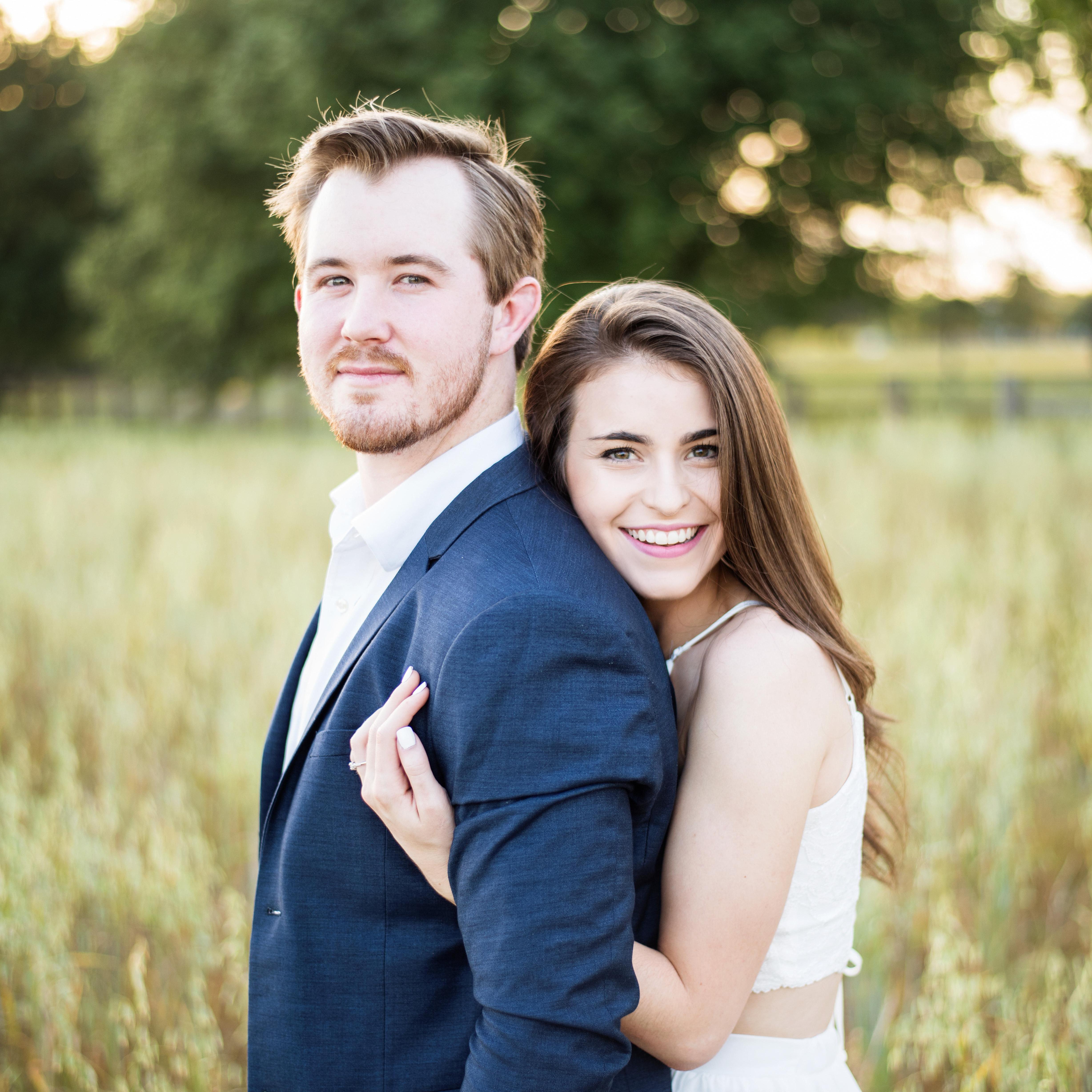 Engagement Pictures by Andrew Swindle Photography