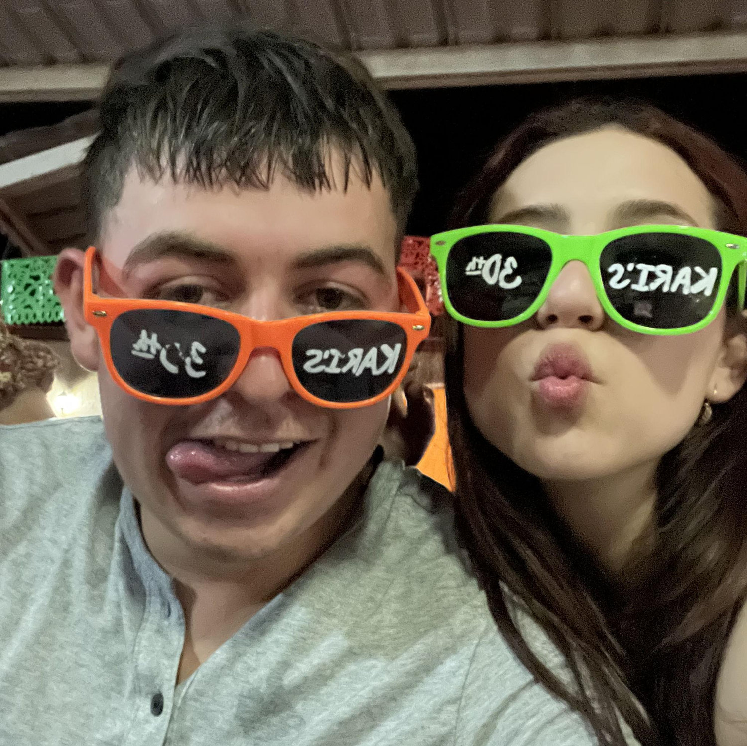 Aqui nos fuimos de colados a una fiesta que no recuerdo ni de quien era pero como simpre fuimos la alma de la fiesta