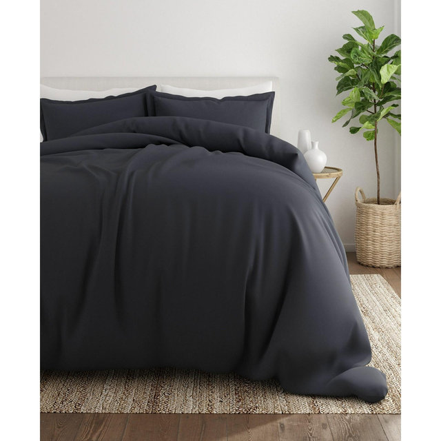 Dynamically Dashing Duvet Cover Set by The Home Collection, Queen