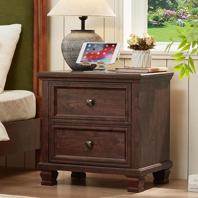 SAVOR LIFE Farmhouse Nightstand with Charging Station, Rustic Low Night Stand with 2 Drawers, Mid-Century Modern End Table with 4 Square Solid Wood Legs, Small Dresser for Bedroom, Home, Walnut