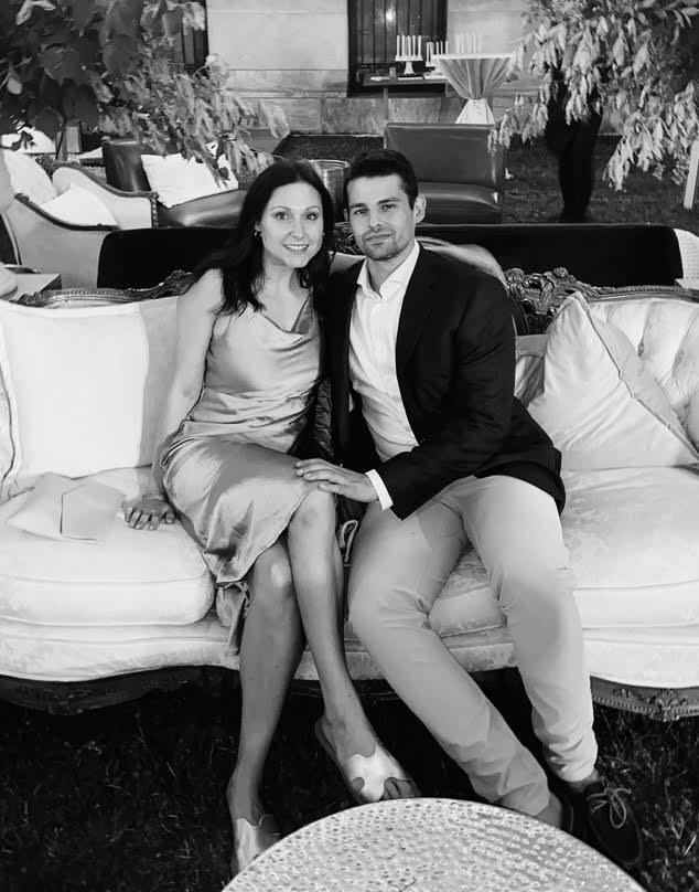 The Wedding Website of Kelsey Battaglia and Will Grainger