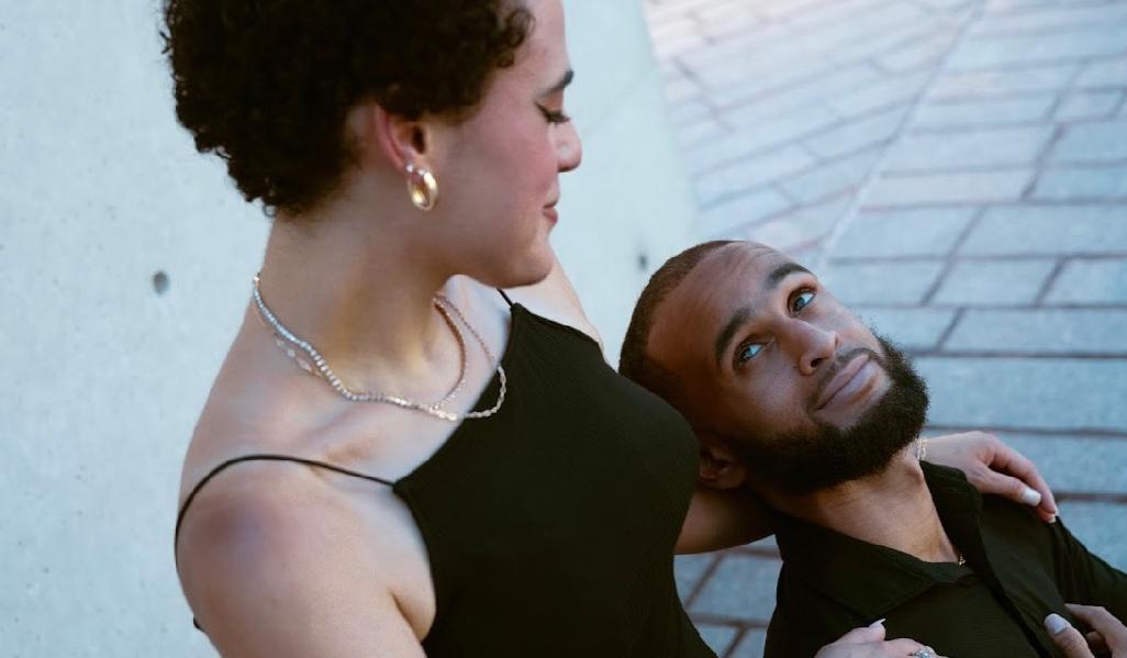 The Wedding Website of Mikayla Glover and Demar Davis