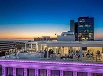 Curtiss Hotel VUE Rooftop Lounge