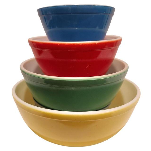 Pyrex Vintage Primary Colors Set of Four Mixing Bowls, Red, Yellow, Blue, Green Glass Graduated Mixing Bowls