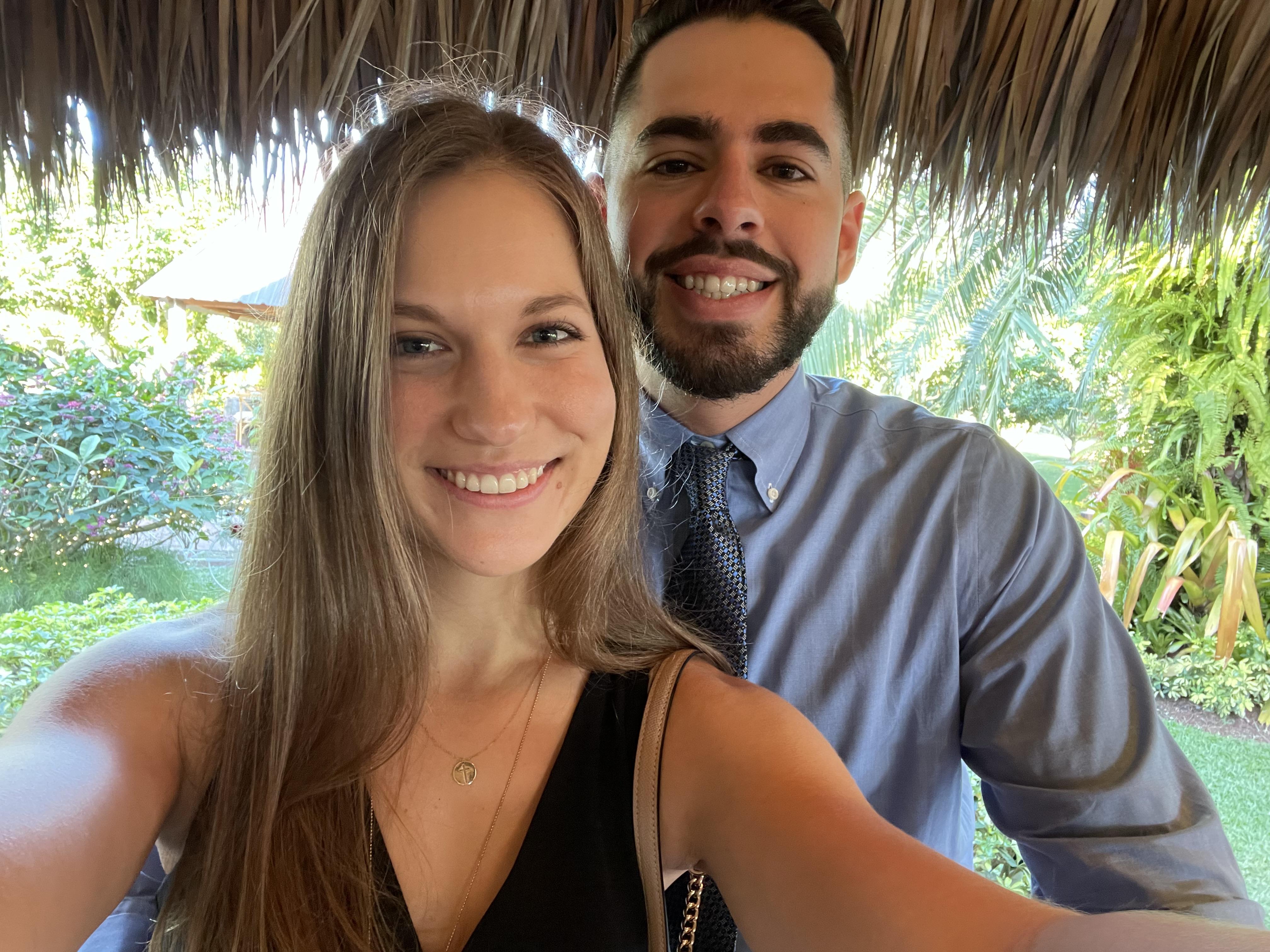 The Wedding Website of Lauren Gonder and Hector Hernandez