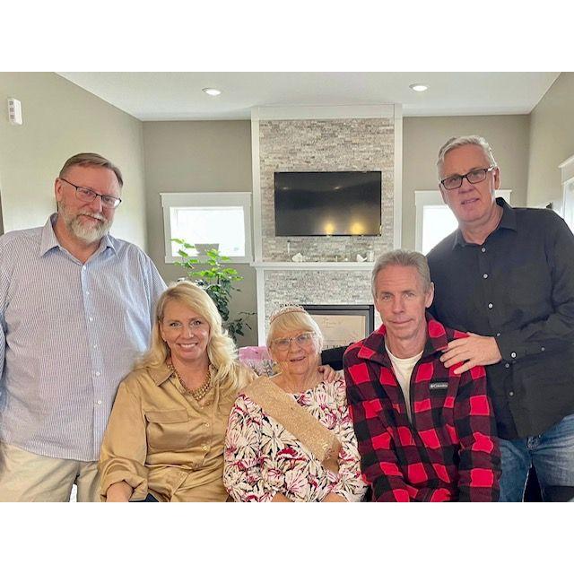 Dan's Brothers, Sister, and Mother